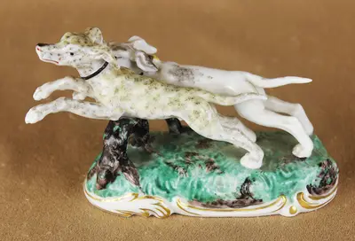Фарфоровая статуэтка «Охотничьи собаки»