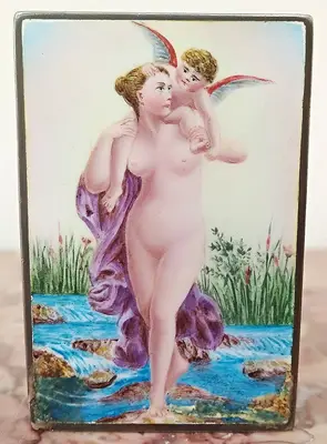 Старинный серебряный спичечный коробок «Венера и Амур»