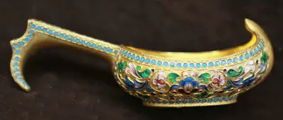 Старинный ковш с расписной эмалью